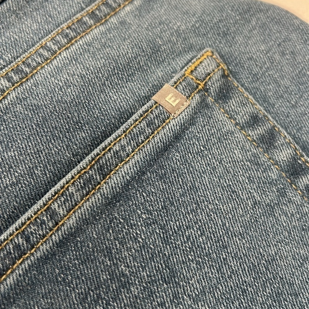 Everlane The Curvy‎ Cheeky Straight Leg Jean 32 Crop NWT - Picture 9 of 17